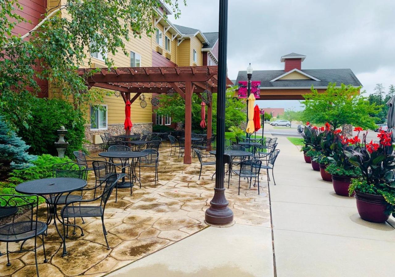 Timberlake Lodge Grand Rapids Exterior foto